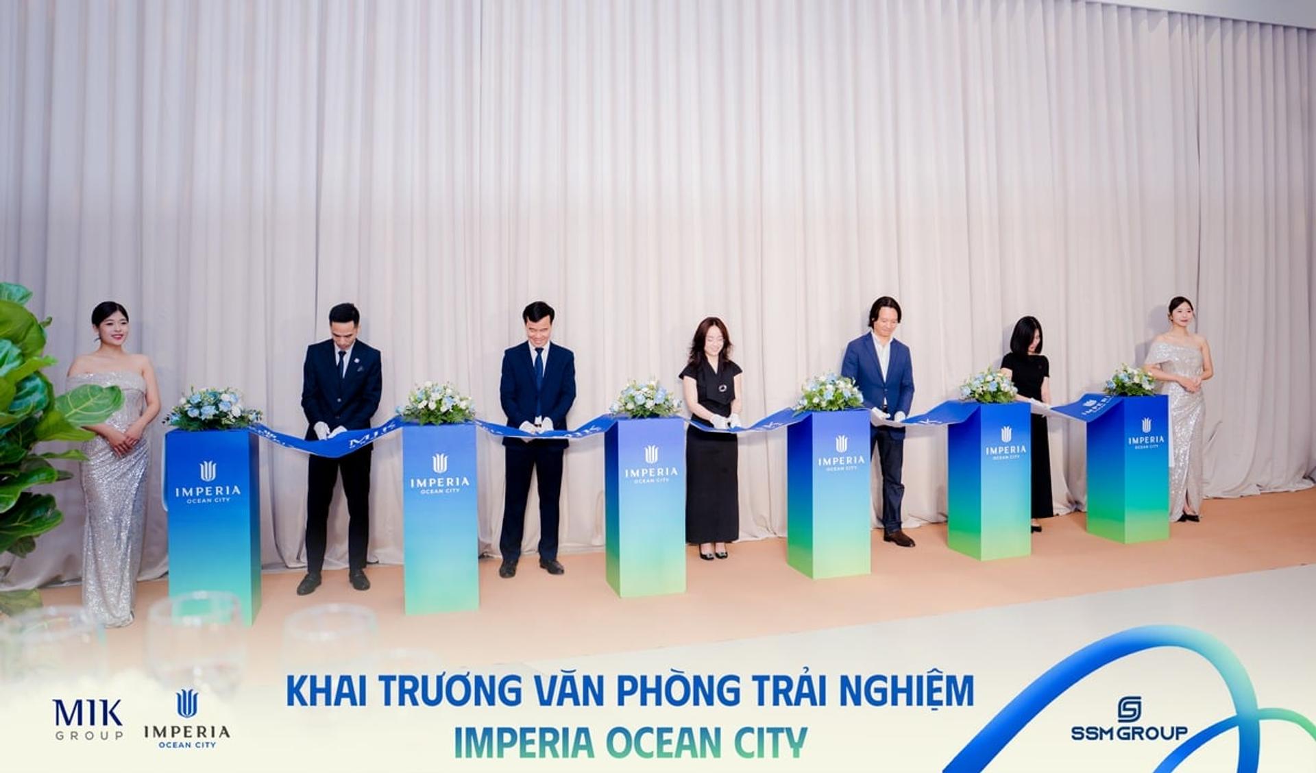 Nghi thức cắt băng khánh thành khai trương văn phòng